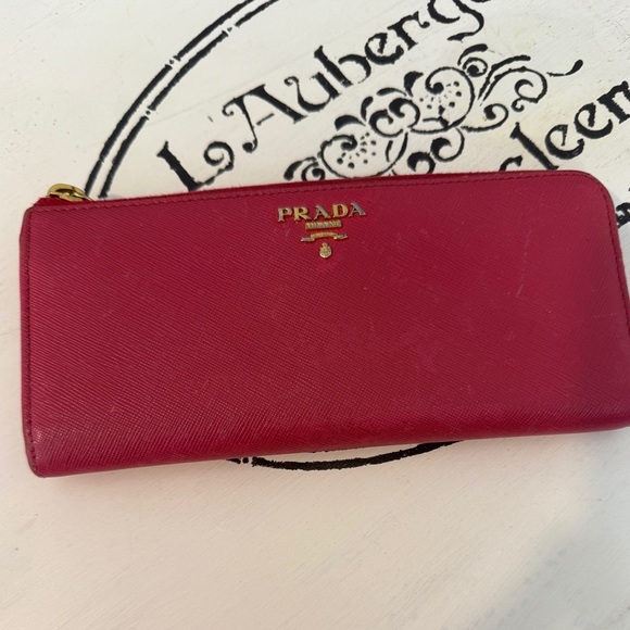 Prada Saffiano Women's Pink Leather Zip Wallet EUC Authentic - Picture 1 of 10
